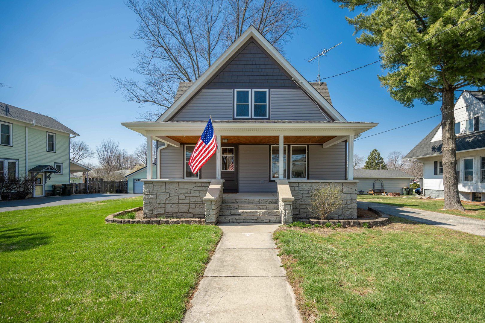 903 S Main Street — Yorkville, IL 60560