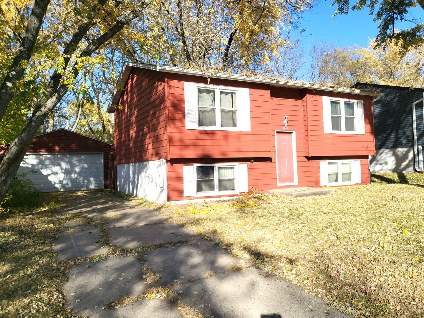 1914 PLATEAU Avenue — Loves Park, IL 61111