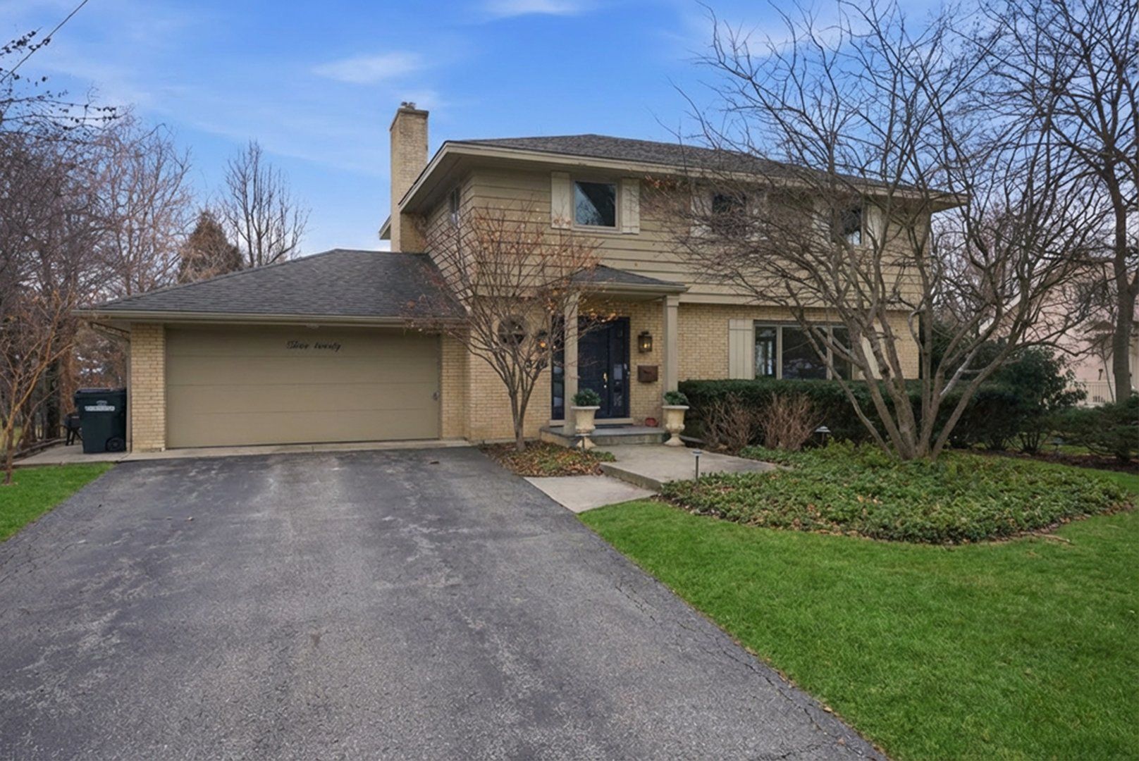 320 W Russell Street — Barrington, IL 60010