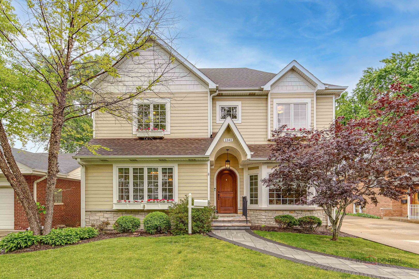 1341 Brophy Ave — Park Ridge, IL 60068
