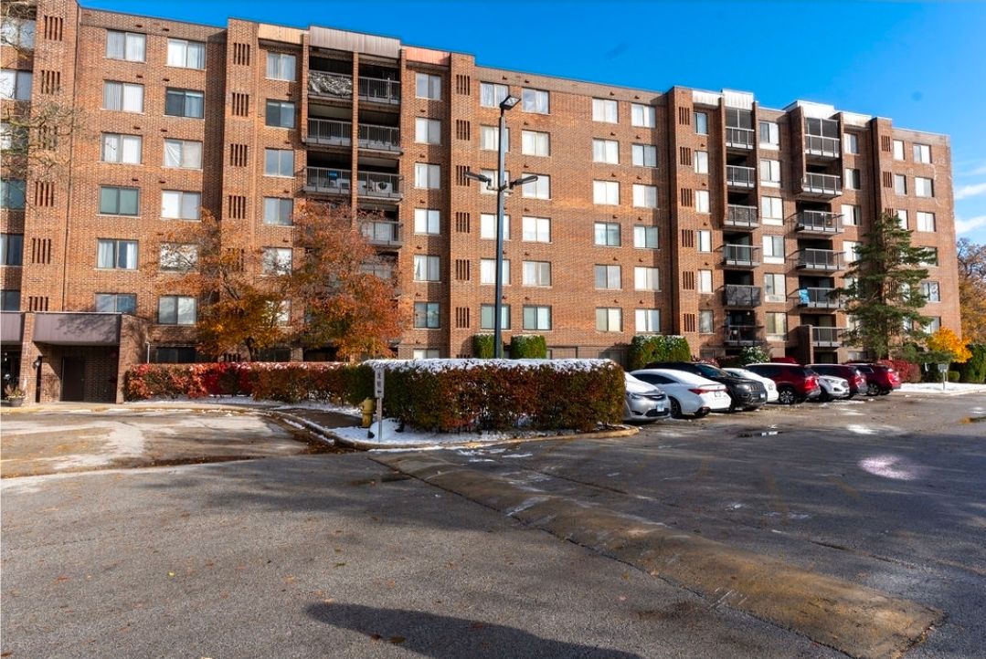 400 PARK Avenue #703 — Calumet City, IL 60409