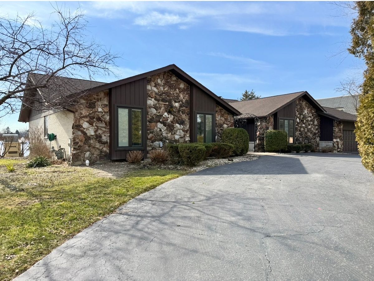 9630 Reding Circle, Des Plaines, IL 60016