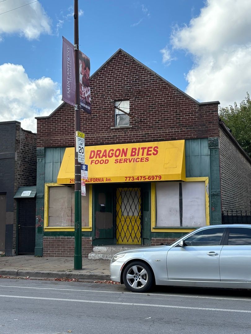 2104 California Avenue, Chicago, IL 60608