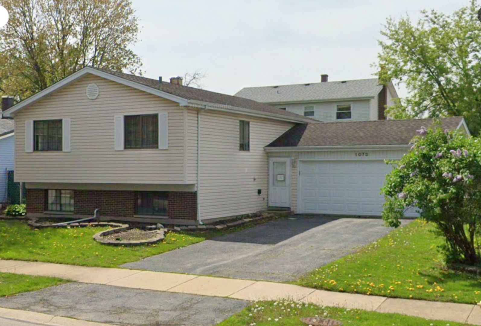 1073 Foxworth Boulevard — Lombard, IL 60148