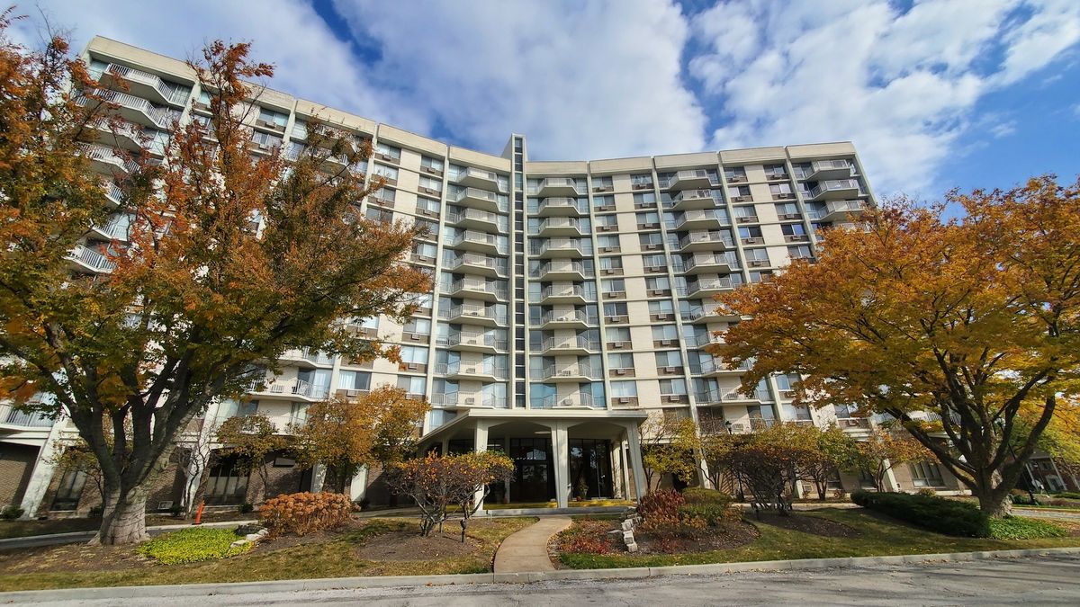 20 Tower Road, Oak Brook, IL 60523