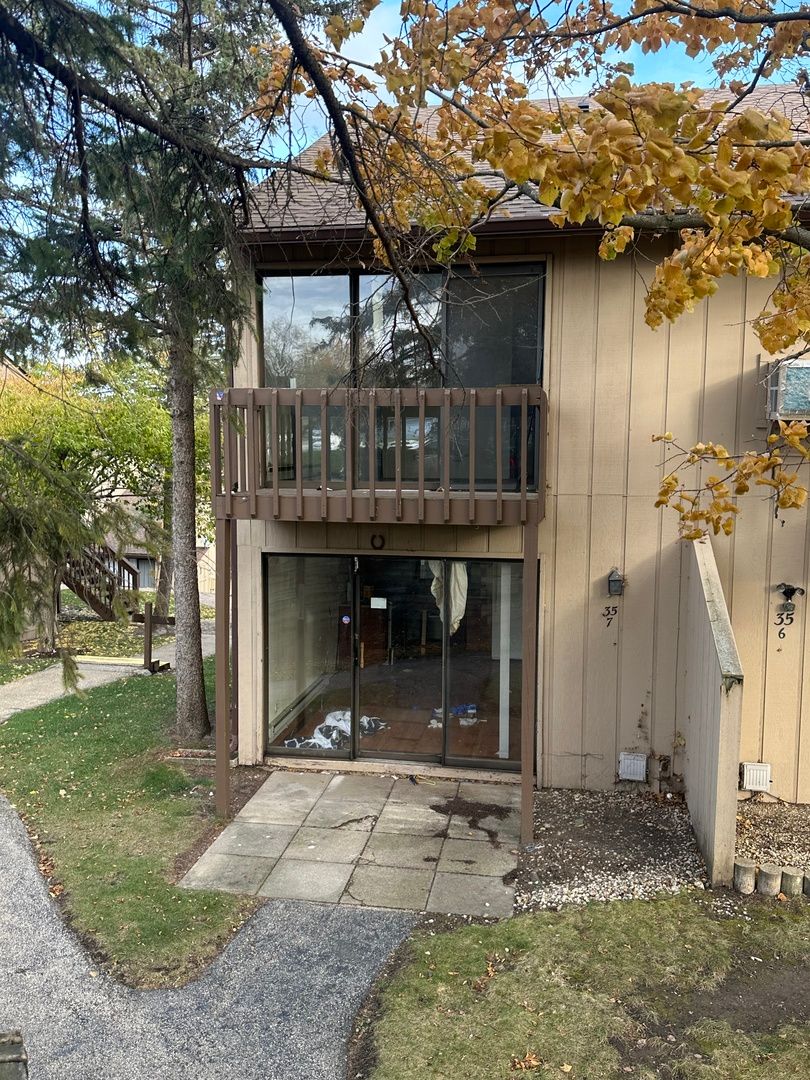 35 Montego Colony, Fox Lake, IL 60020