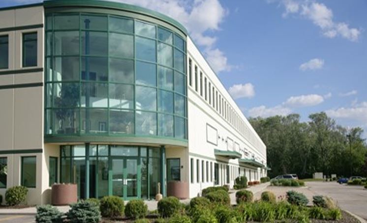 1095 PINGREE Road #220-221 — Crystal Lake, IL 60014