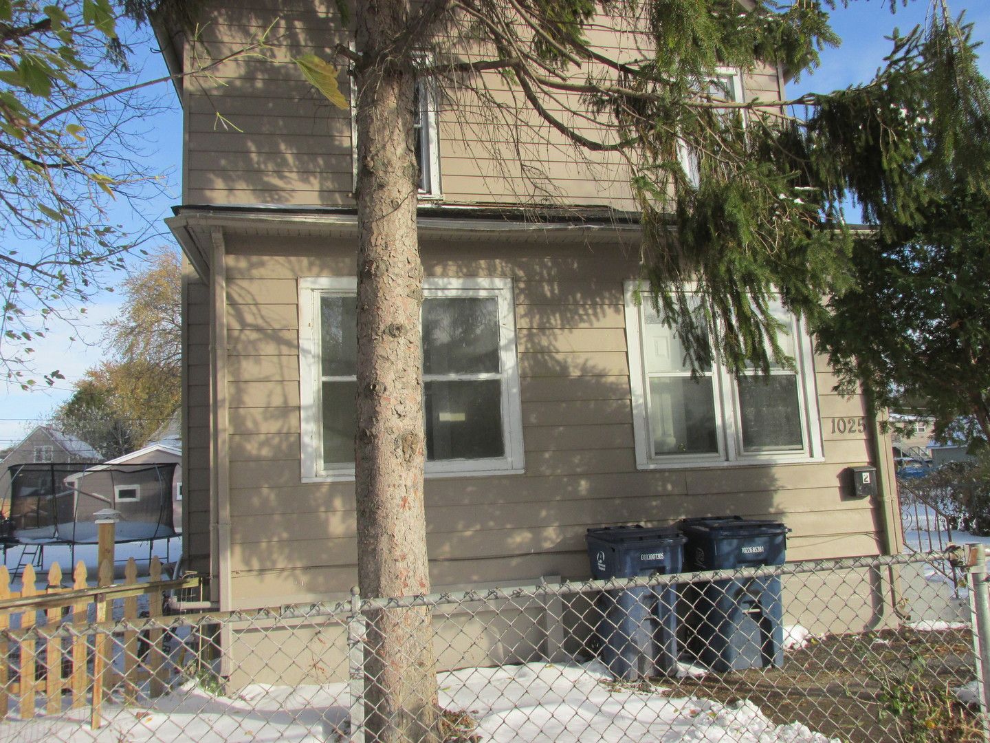 1025 Lincoln Street — North Chicago, IL 60064