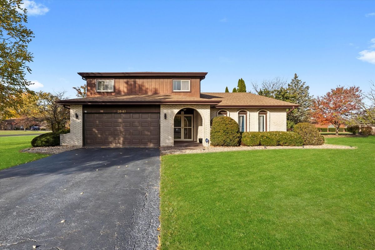 24661 WILDWOOD Trail, Crete, IL 60417