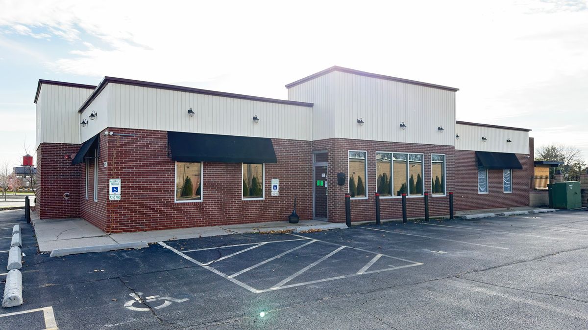 6010 Cass Avenue, Westmont, IL 60559