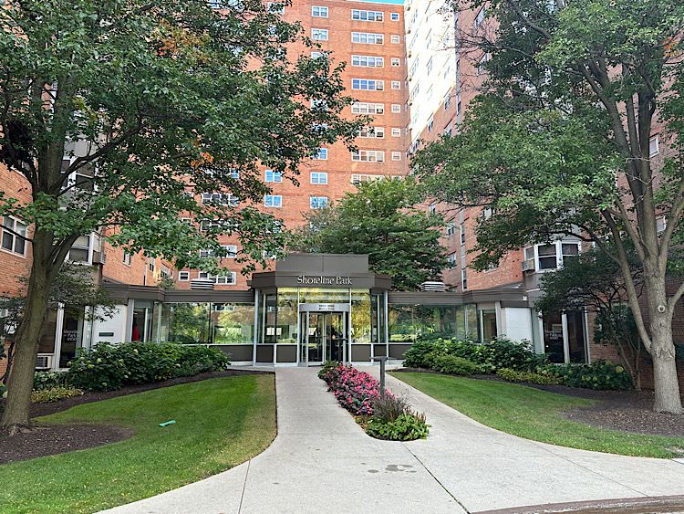 4950 N Marine Drive #1505 — Chicago, IL 60640
