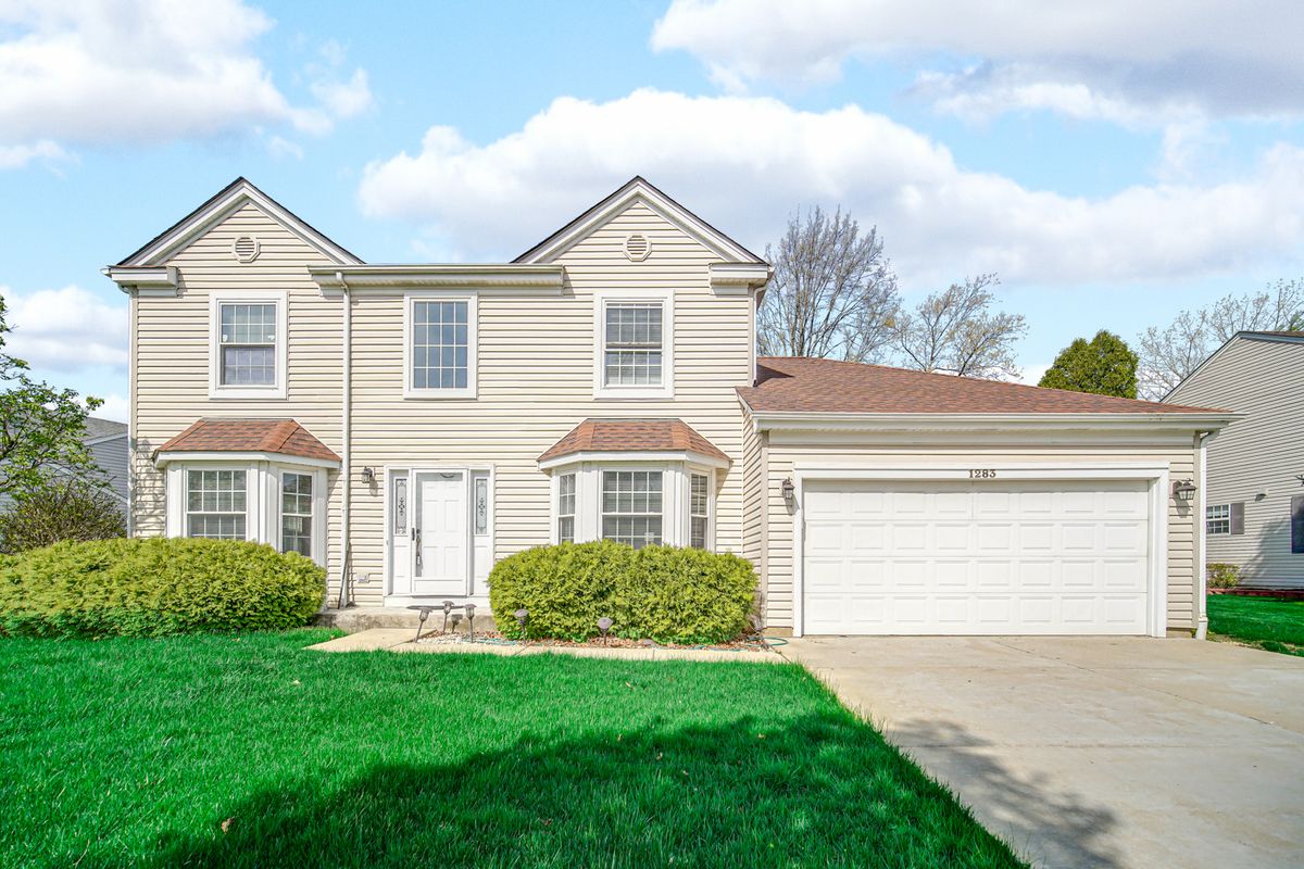 1283 Rose Avenue, Carol Stream, IL 60188
