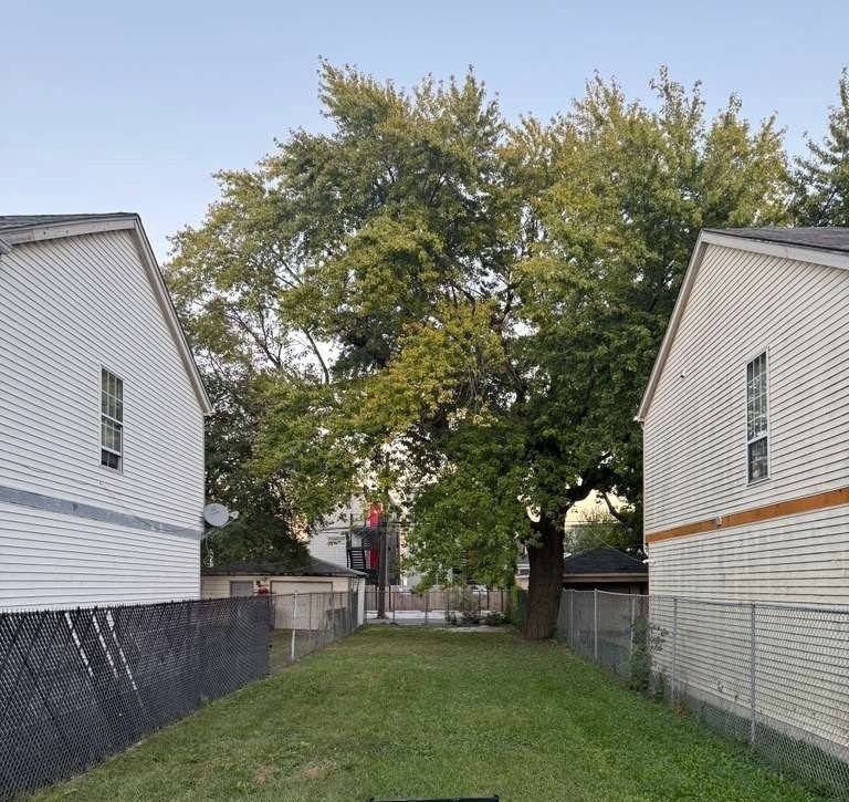 1235 California Avenue, Chicago, IL 60608