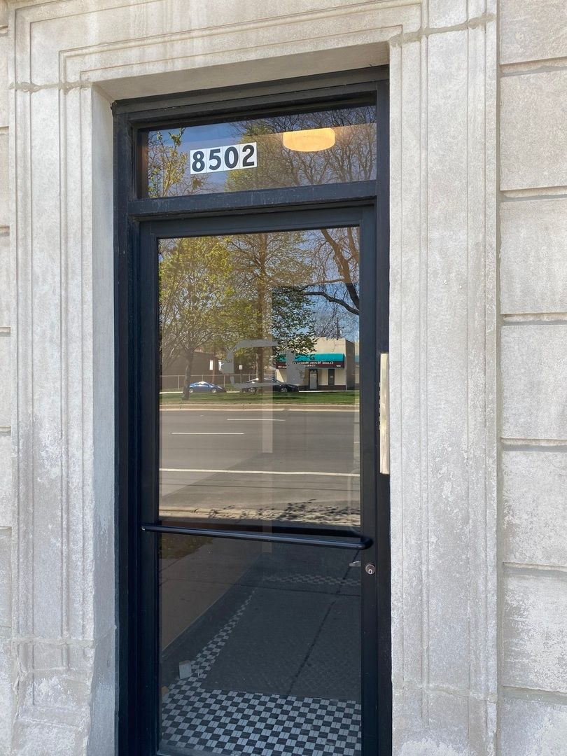 8502 S STONY ISLAND Avenue #2A — Chicago, IL 60617
