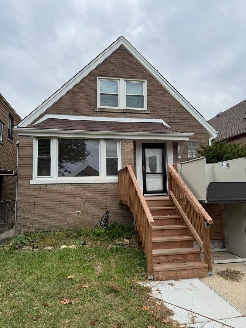 8516 S Seeley Avenue — Chicago, IL 60620