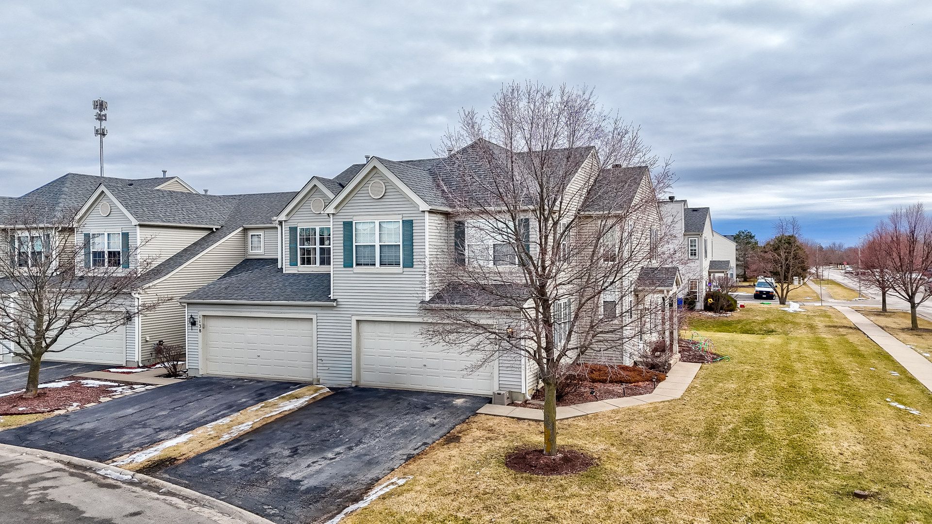 1138 CONEFLOWER Court #1138 — Minooka, IL 60447