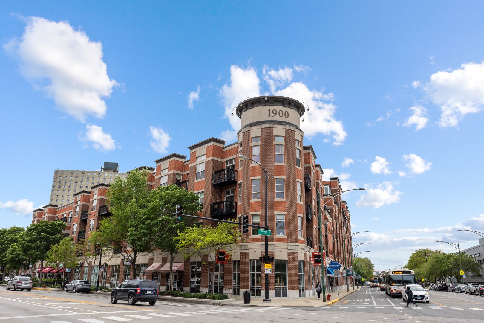 1910 S State Street #305 — Chicago, IL 60616