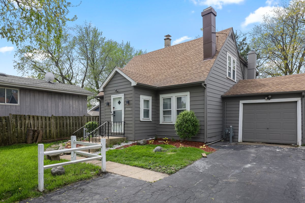 366 Hemlock Avenue, Wood Dale, IL 60191