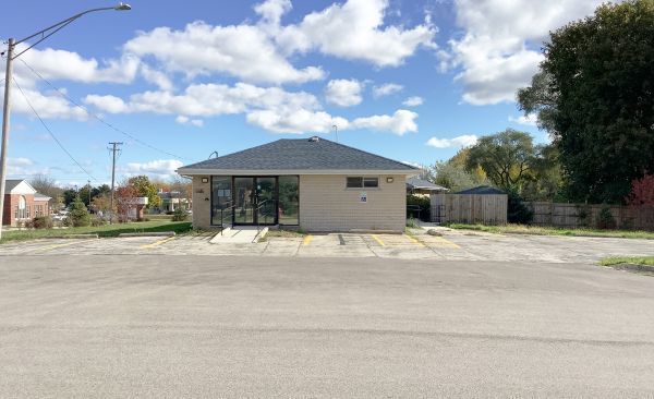 5415 Grand Avenue — Gurnee, IL 60031