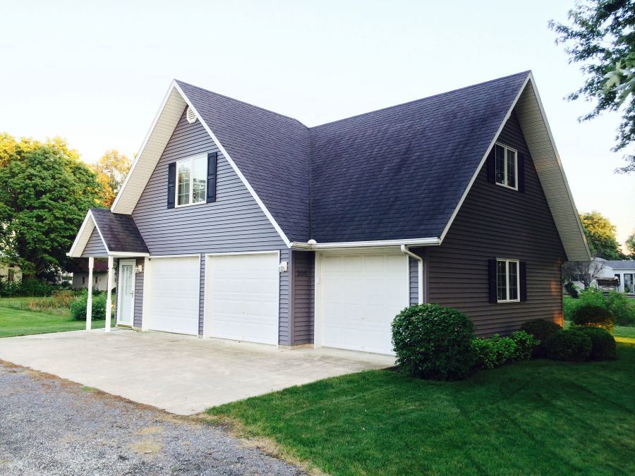 206 S Cherry Street — Crescent City, IL 60928