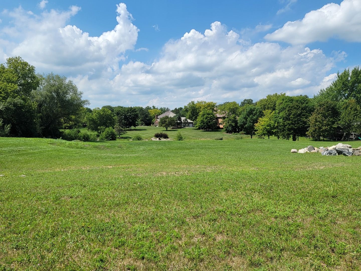 1350 Macalpin Drive — Inverness, IL 60010