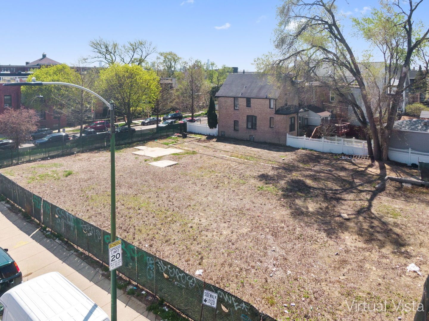 2758 N Mozart Street — Chicago, IL 60647
