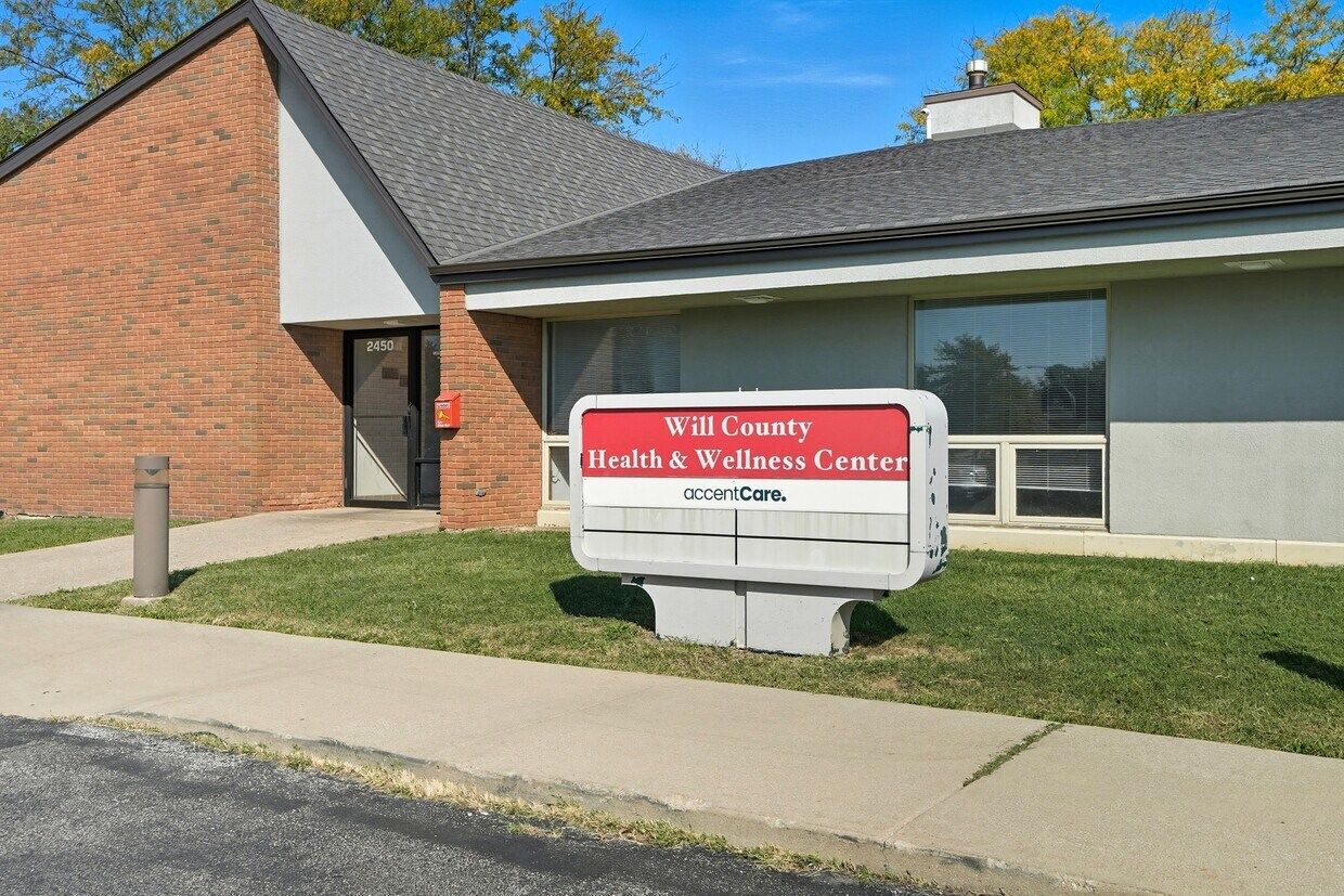 2450 Glenwood Avenue — Joliet, IL 60435