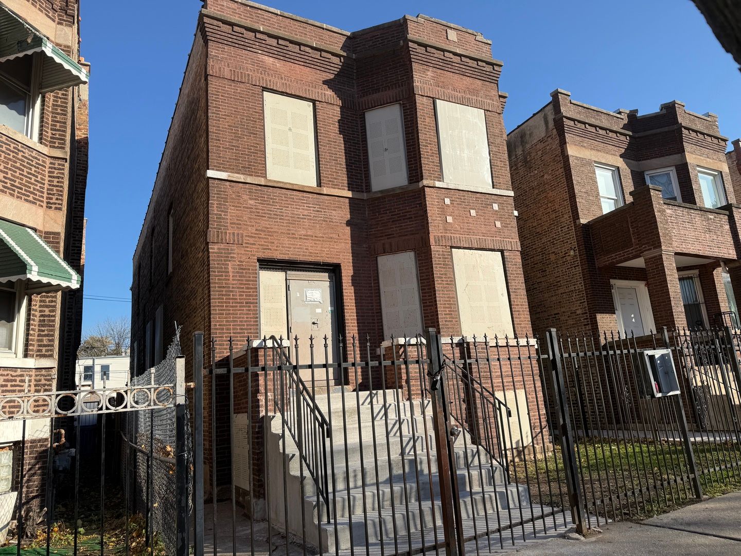 741 N Trumbull Avenue — Chicago, IL 60624
