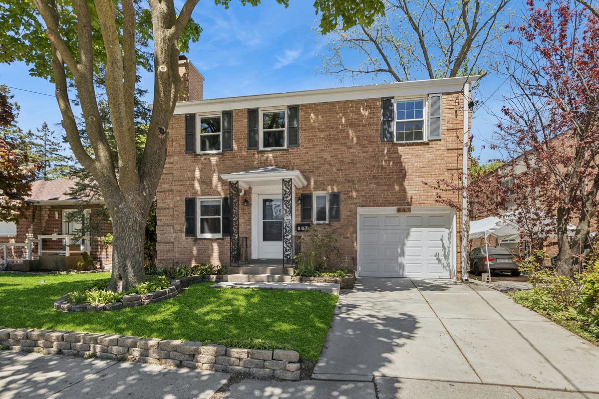 887 Deerfield Road, Highland Park, IL 60035