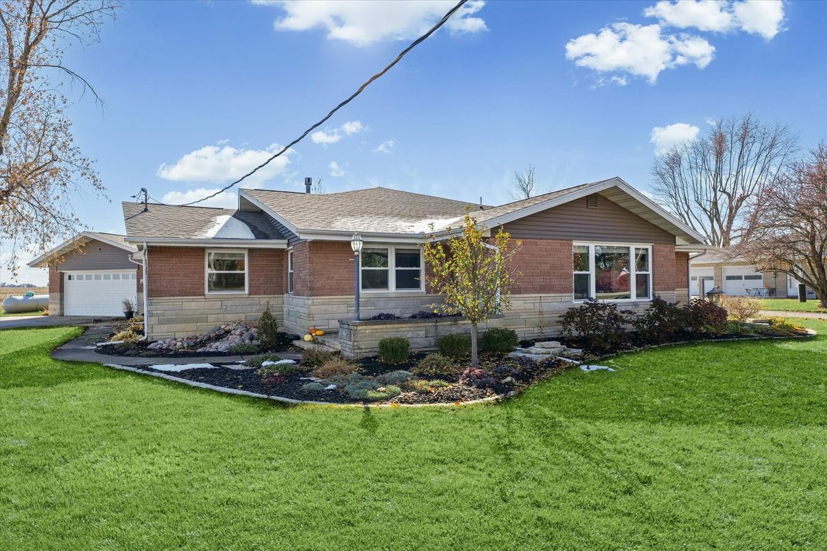 1271 500 North Road, Cissna Park, IL 60924