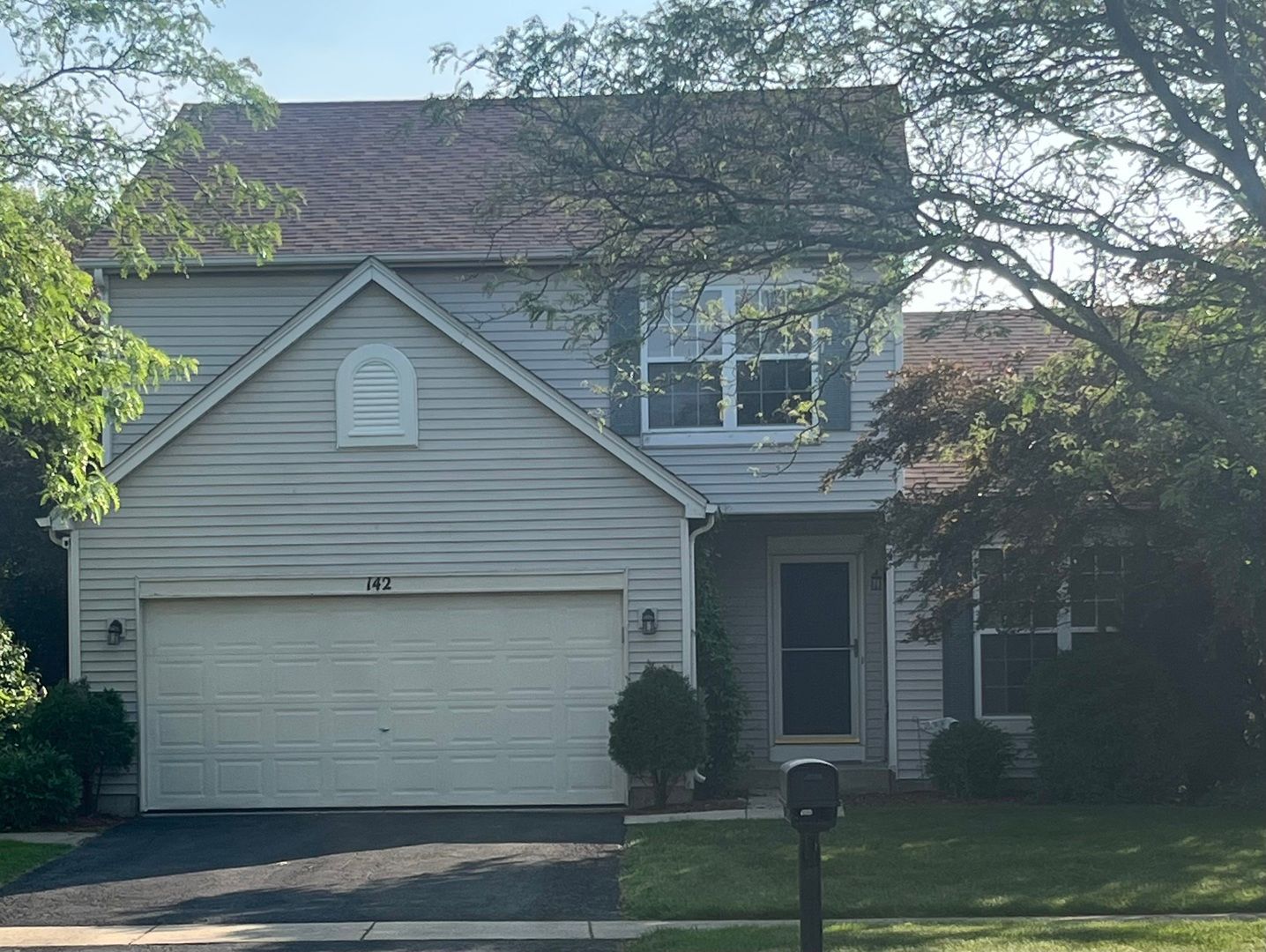 142 Sedgewicke Drive — Romeoville, IL 60446