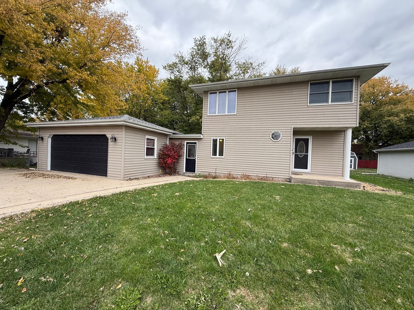 222 N Davis Avenue — Amboy, IL 61310