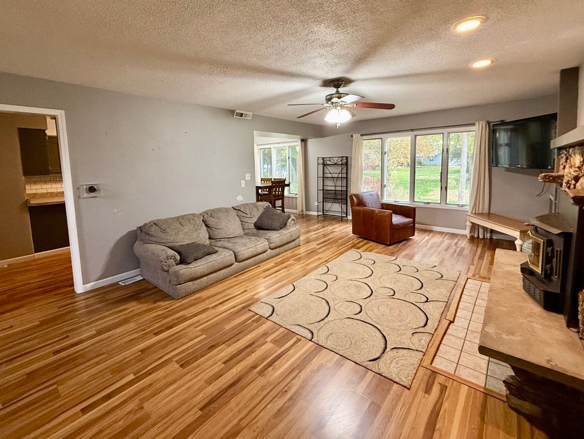 222 N Davis Avenue, Amboy, IL 61310