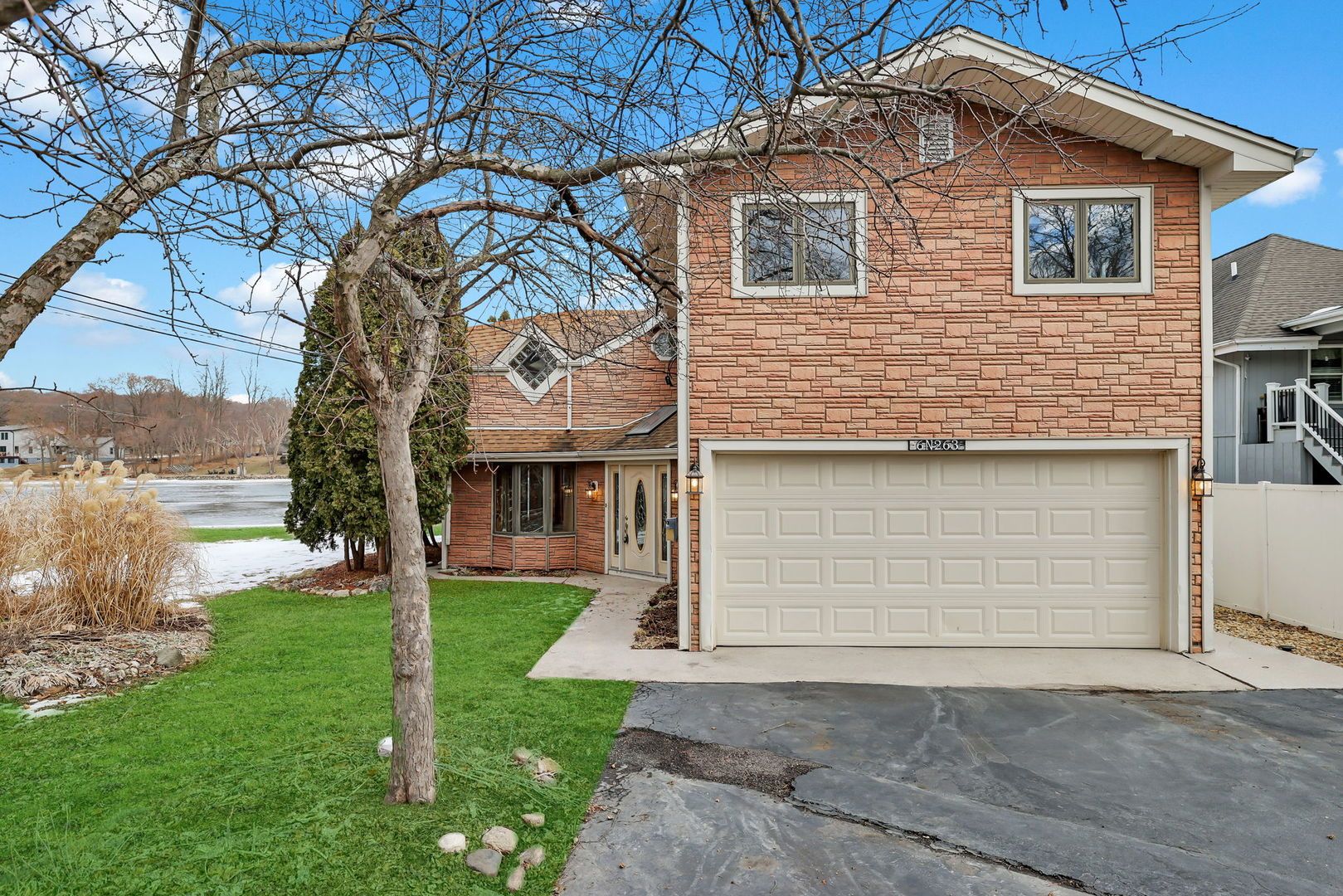 6N263 River Drive — St. Charles, IL 60174
