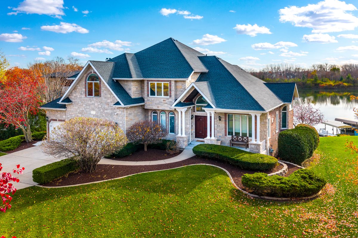 22743 Marina Drive, Plainfield, IL 60585