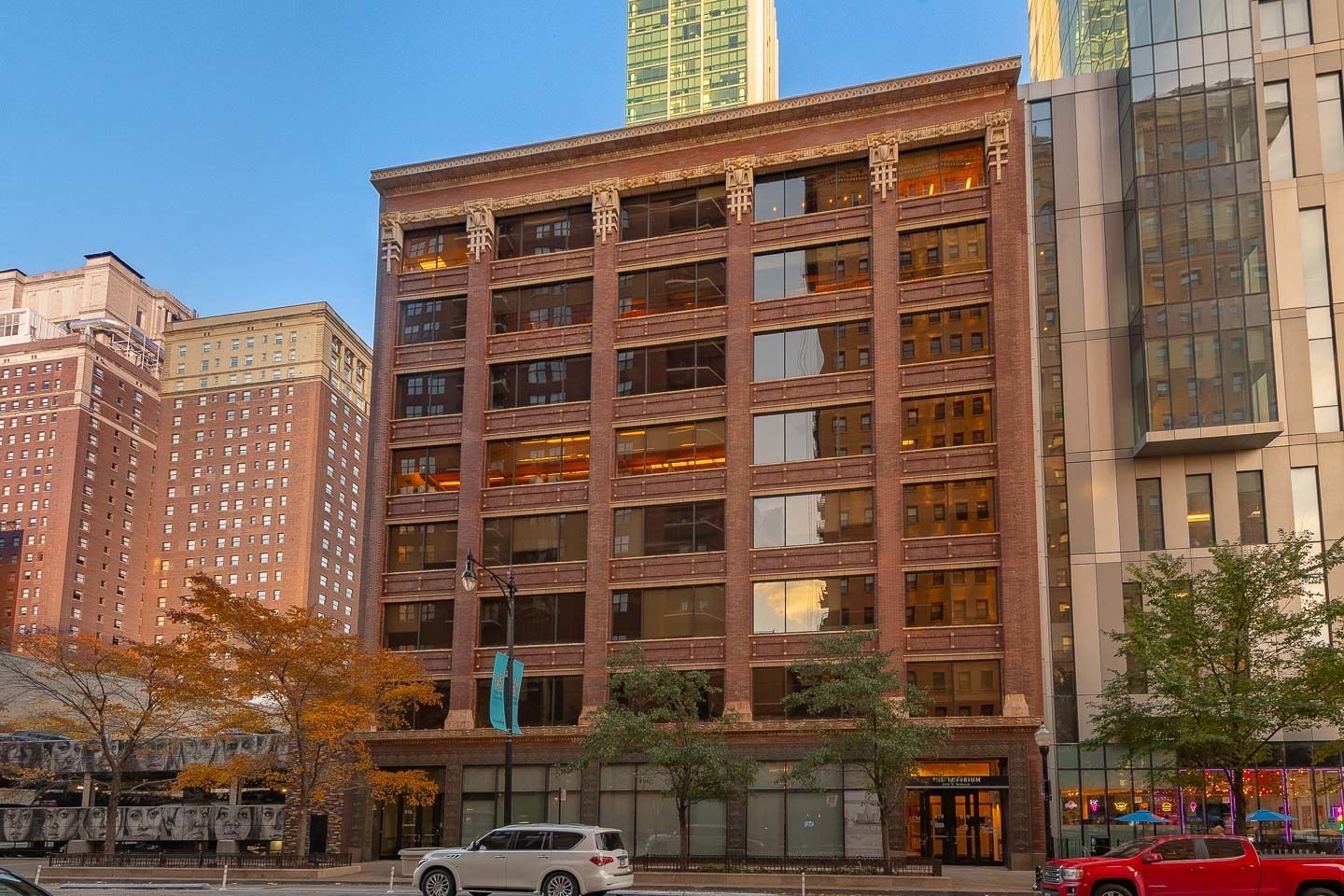 819 S Wabash Avenue #600 — Chicago, IL 60605