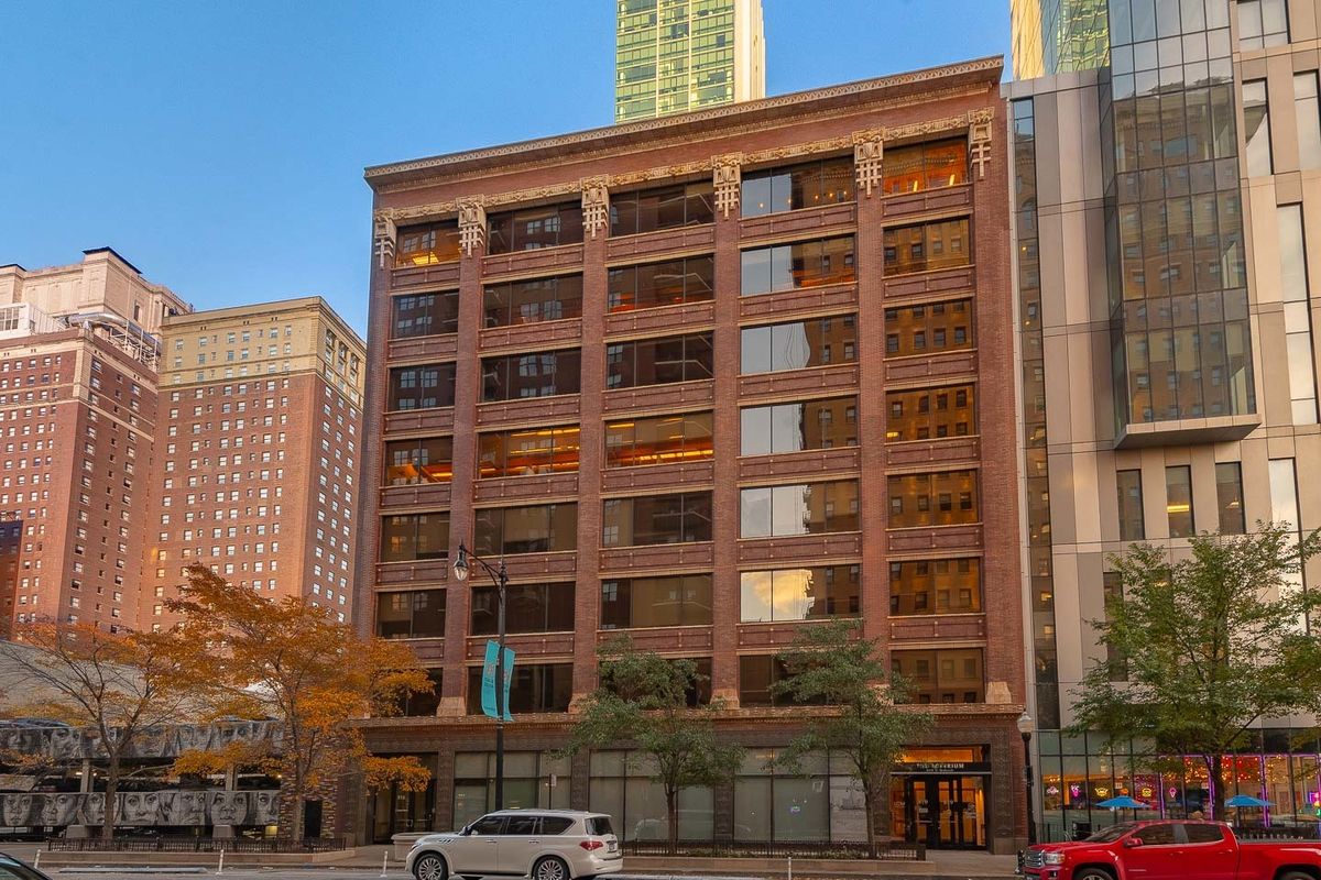 819 Wabash Avenue, Chicago, IL 60605