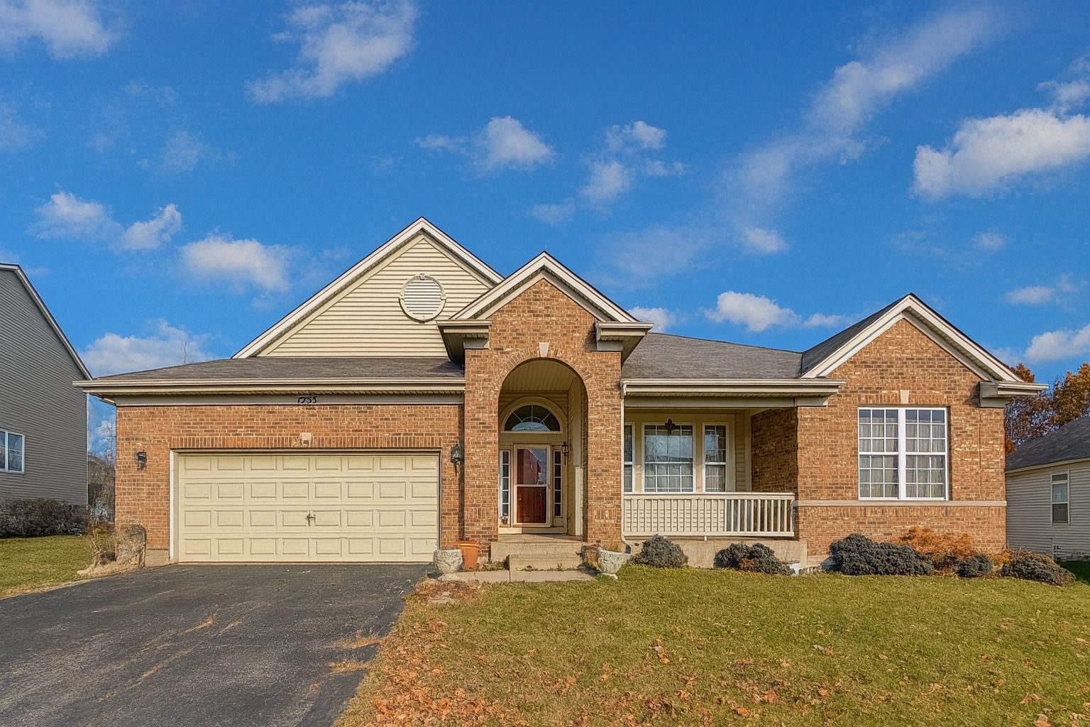 1255 Waterfront Lane — Pingree Grove, IL 60140