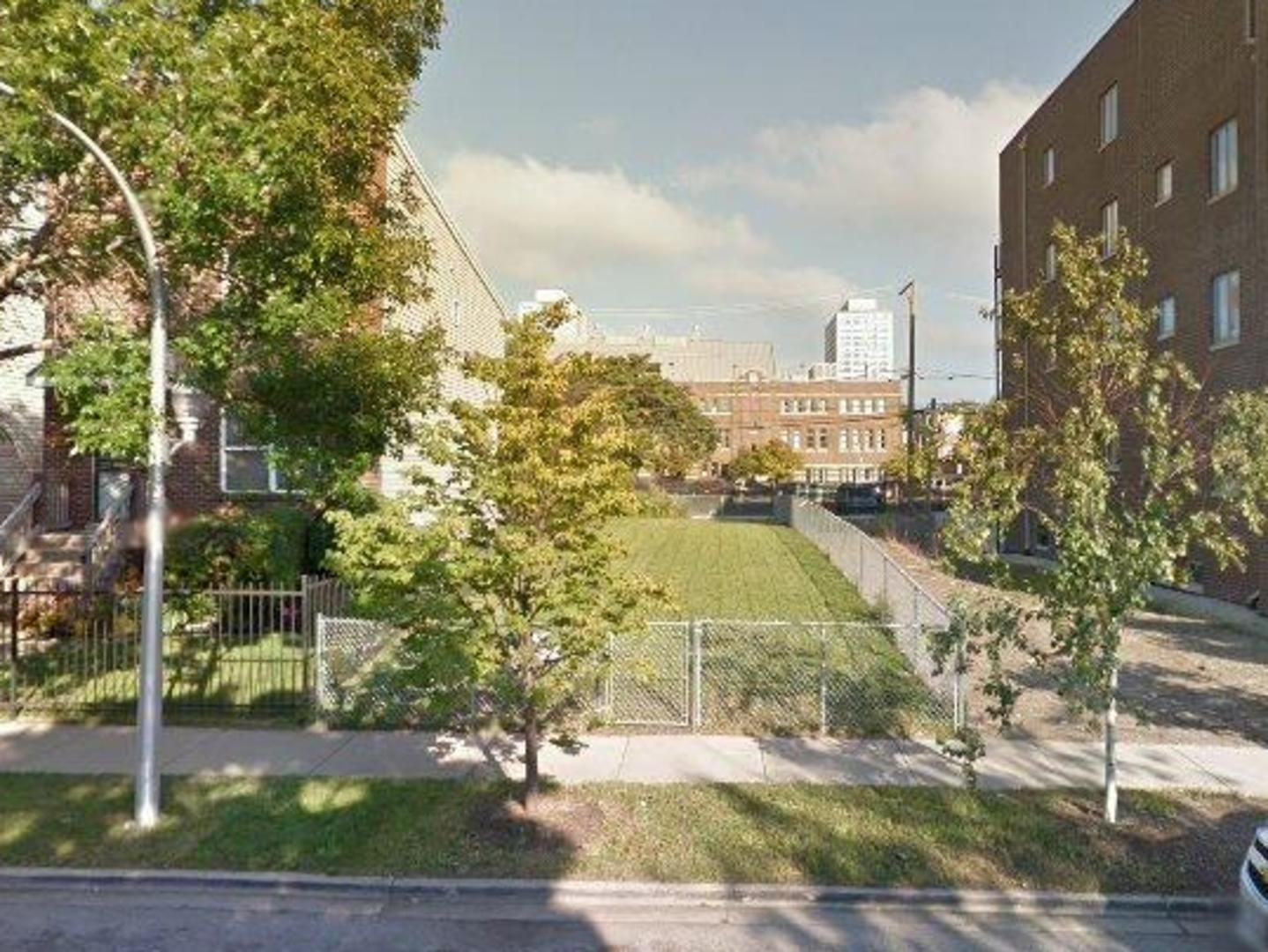 3529 S Prairie Avenue — Chicago, IL 60653