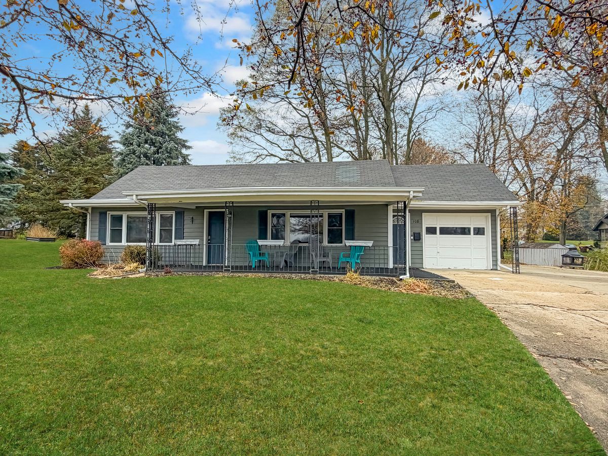 108 South Street, Freeport, IL 61032