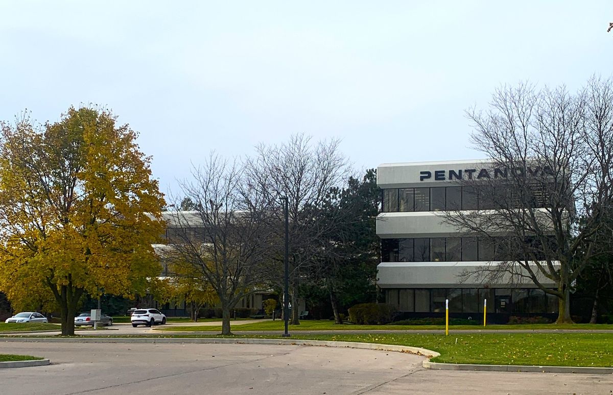 150 Dartmoor Drive, Crystal Lake, IL 60014