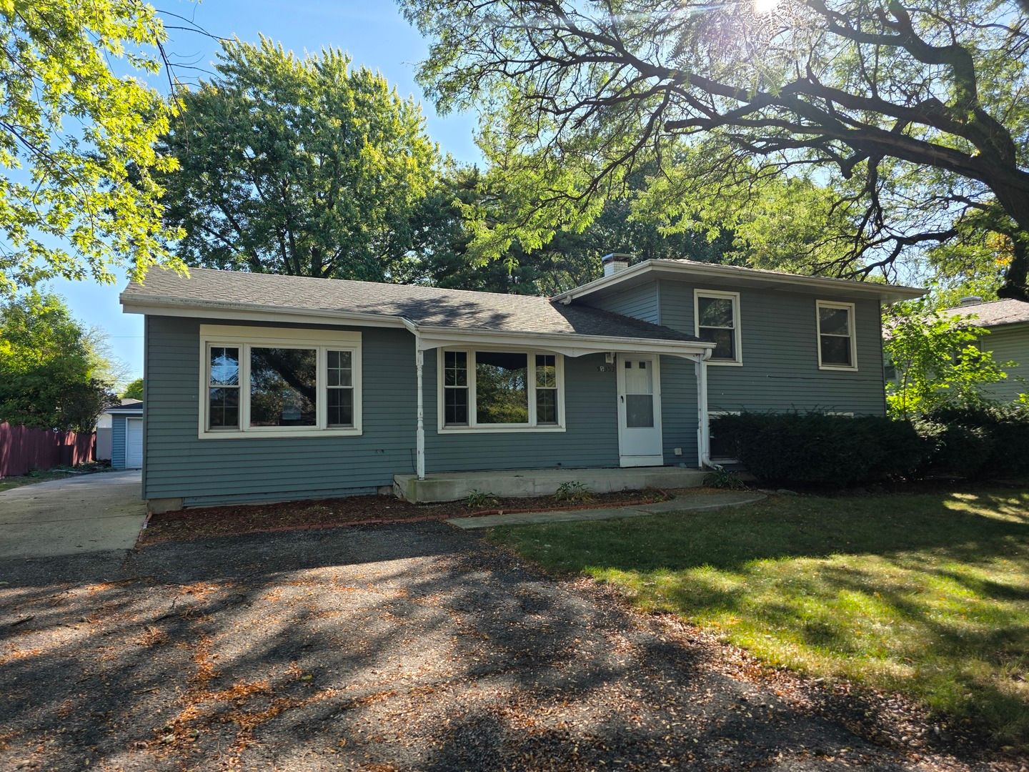 5S353 Stewart Drive — Naperville, IL 60563