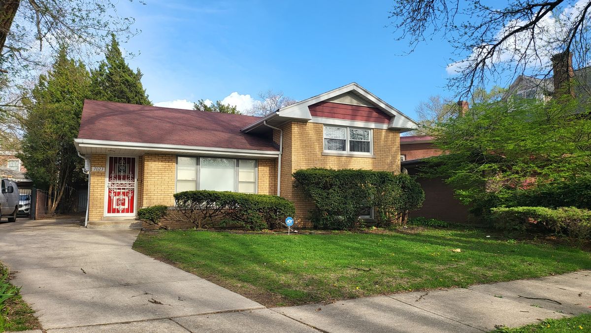 7023 Bennett Avenue, Chicago, IL 60649