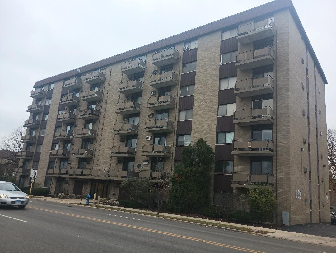 850 Des Plaines Avenue #610 — Forest Park, IL 60130