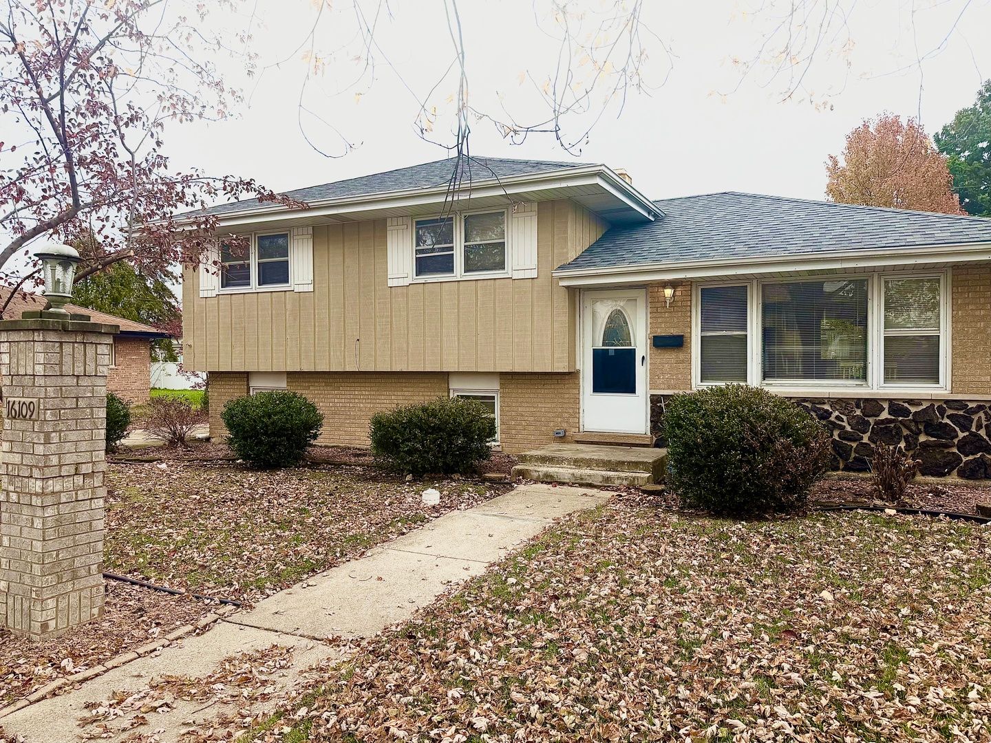 16109 Prairie Avenue — South Holland, IL 60473