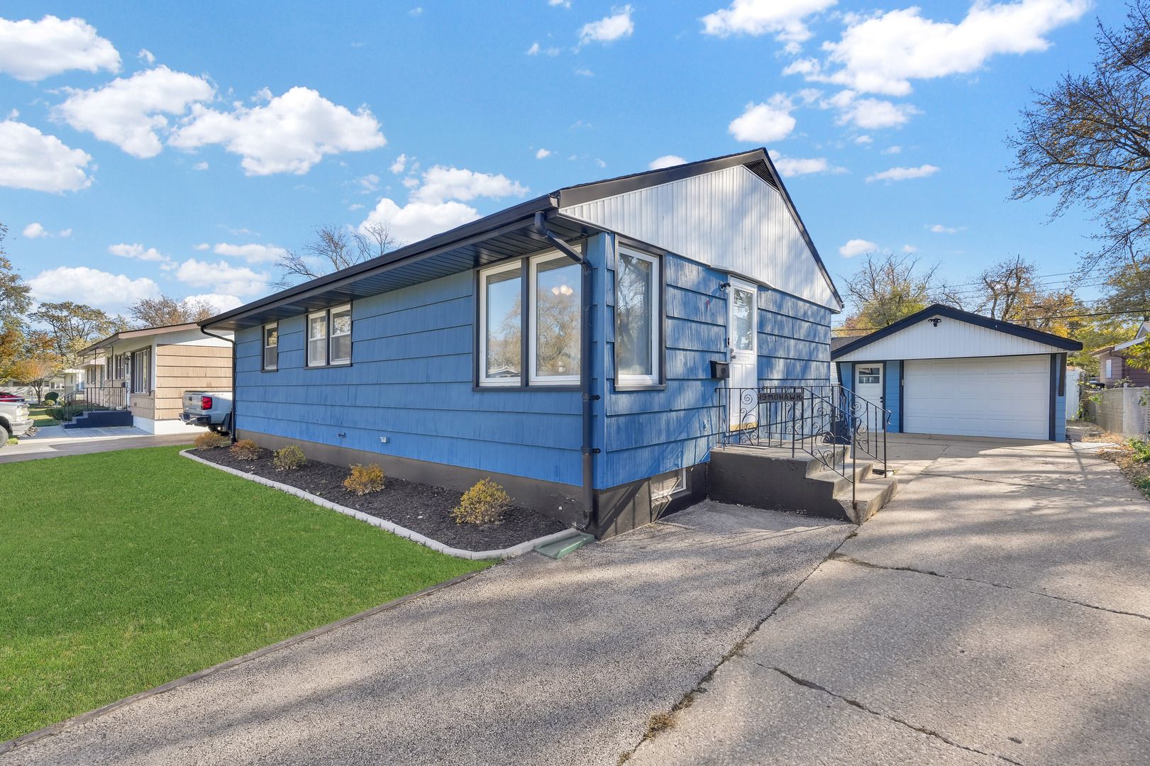 19 Mohawk Drive — Thornton, IL 60476