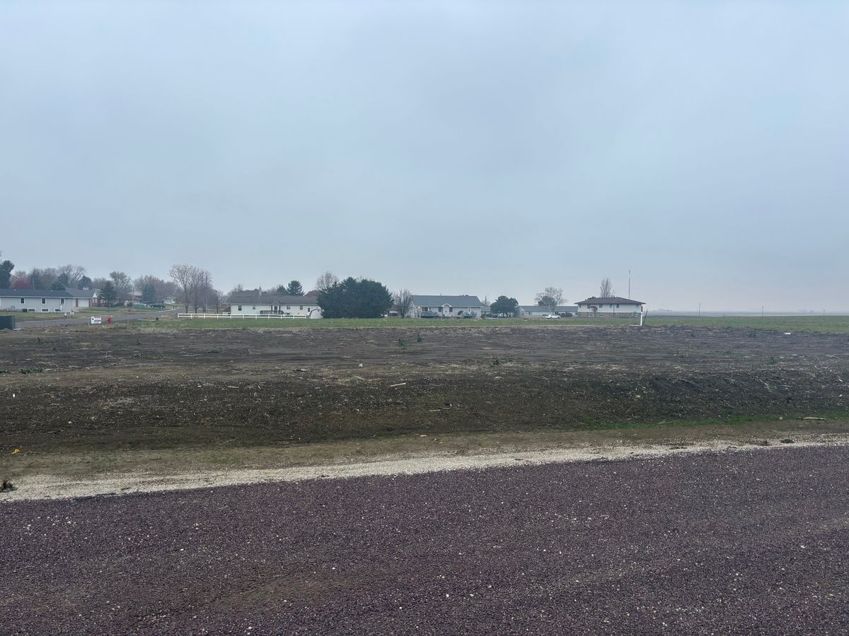 903 Miller Lane, Gridley, IL 61744