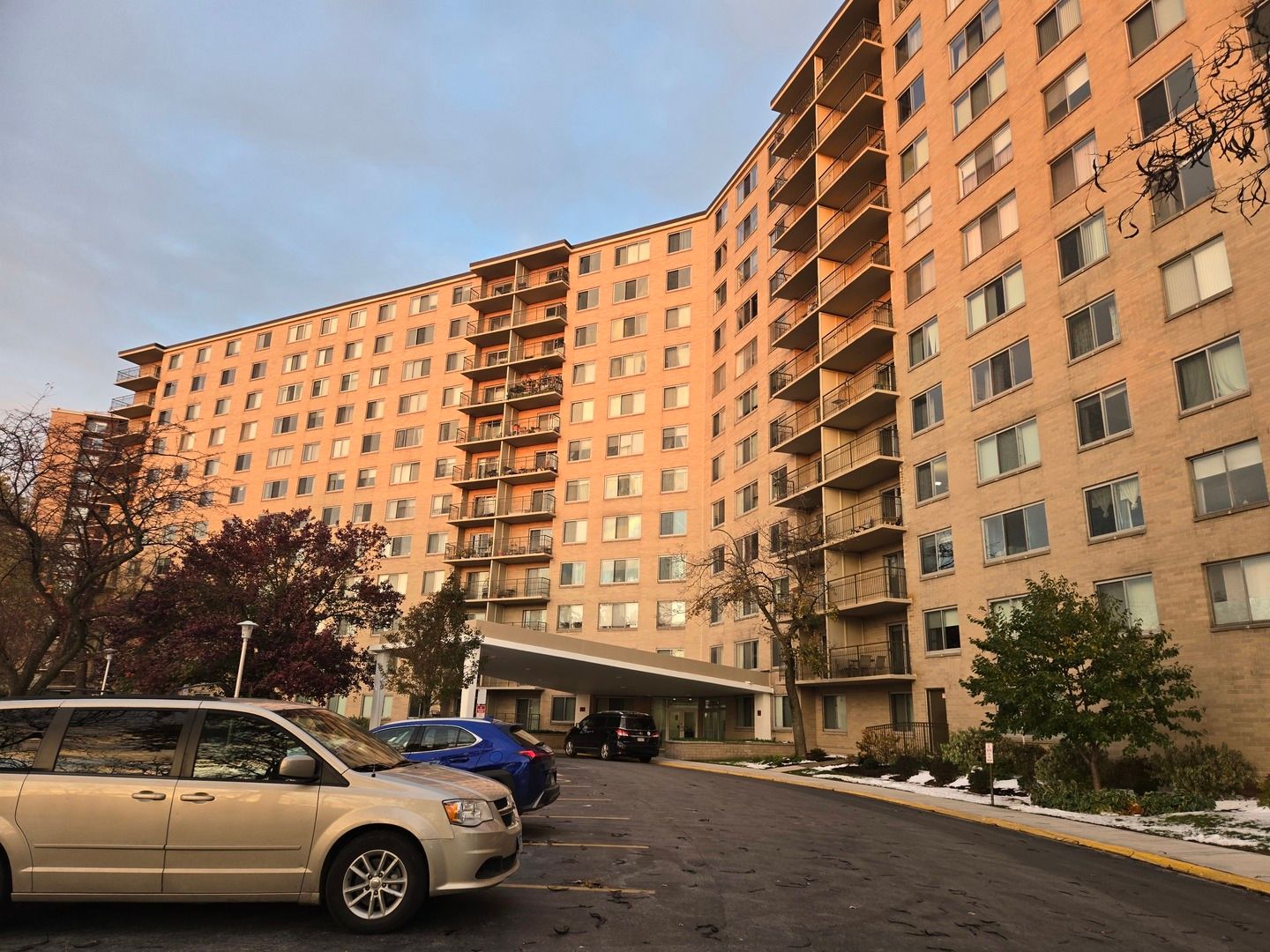 6933 N Kedzie Avenue #1209 — Chicago, IL 60645