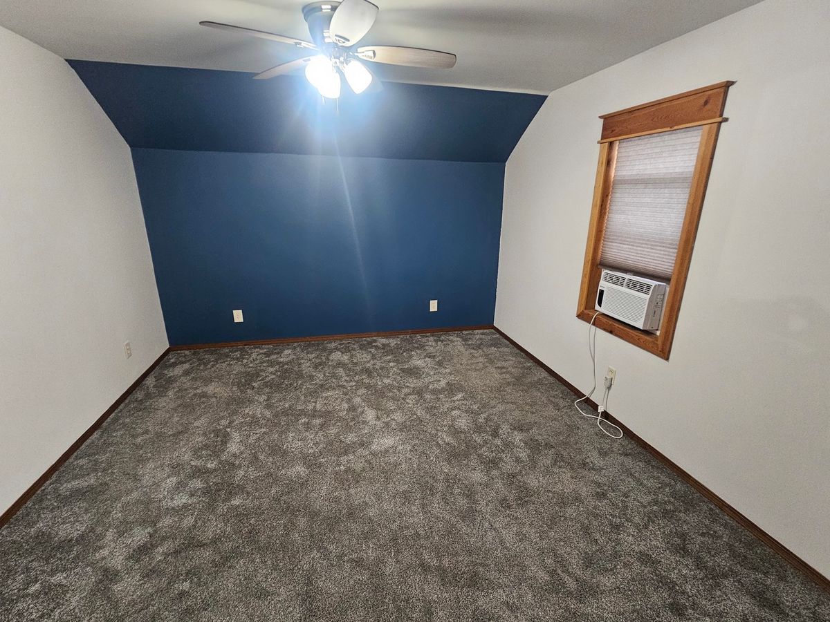 106 Main Street S, Tampico, IL 61283