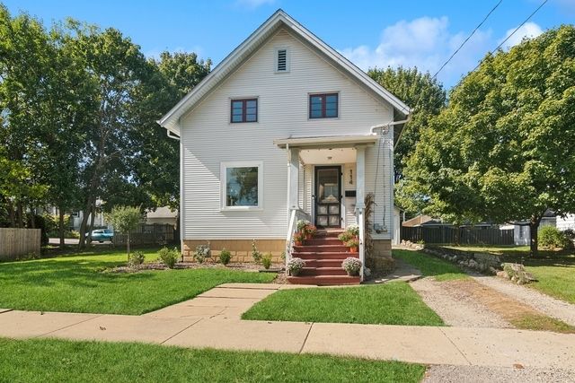 114 Harrison Street — Barrington, IL 60010